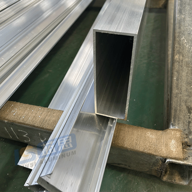 Aluminum Alloy Rectangular Tube for Decoration